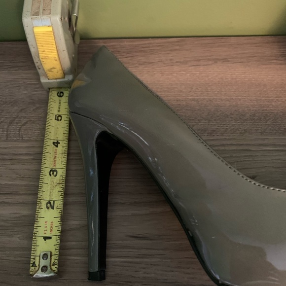 Aldo BNIB grey patent heels Sz 39 - Picture 2 of 10